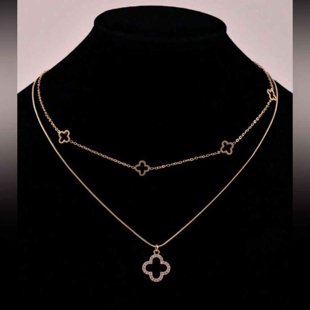 Trendy Elegant Gold Clover Necklace